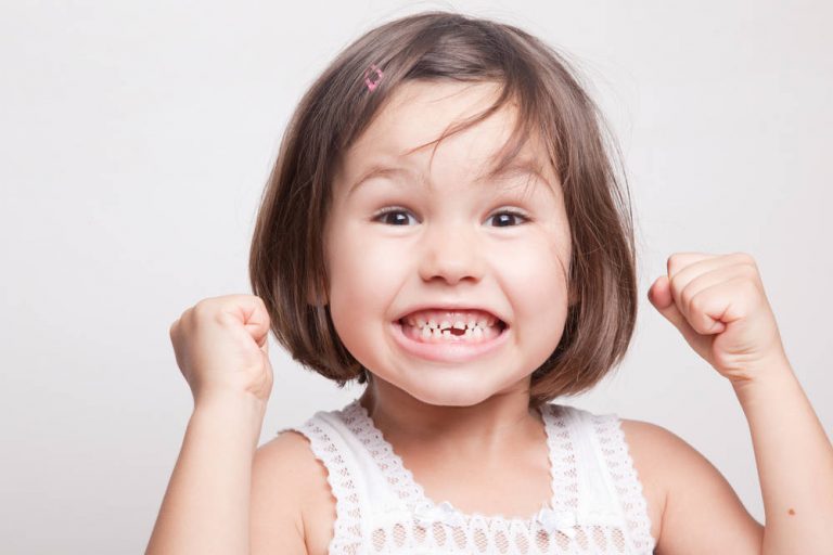 La salida y caída de dientes en la infancia