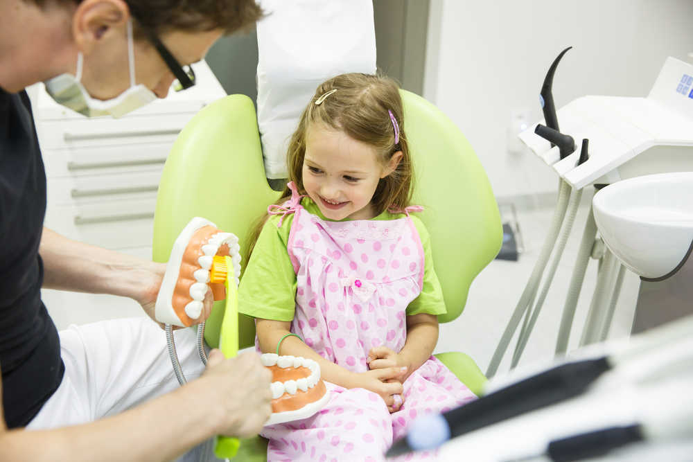 Cómo elegir el mejor dentista para tu hijo