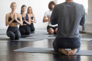 El yoga refuerza el sistema inmunitario y alivia los dolores